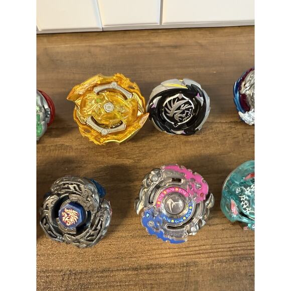 11 Beyblades for beginners or collectors - READ - Picture 3 of 8